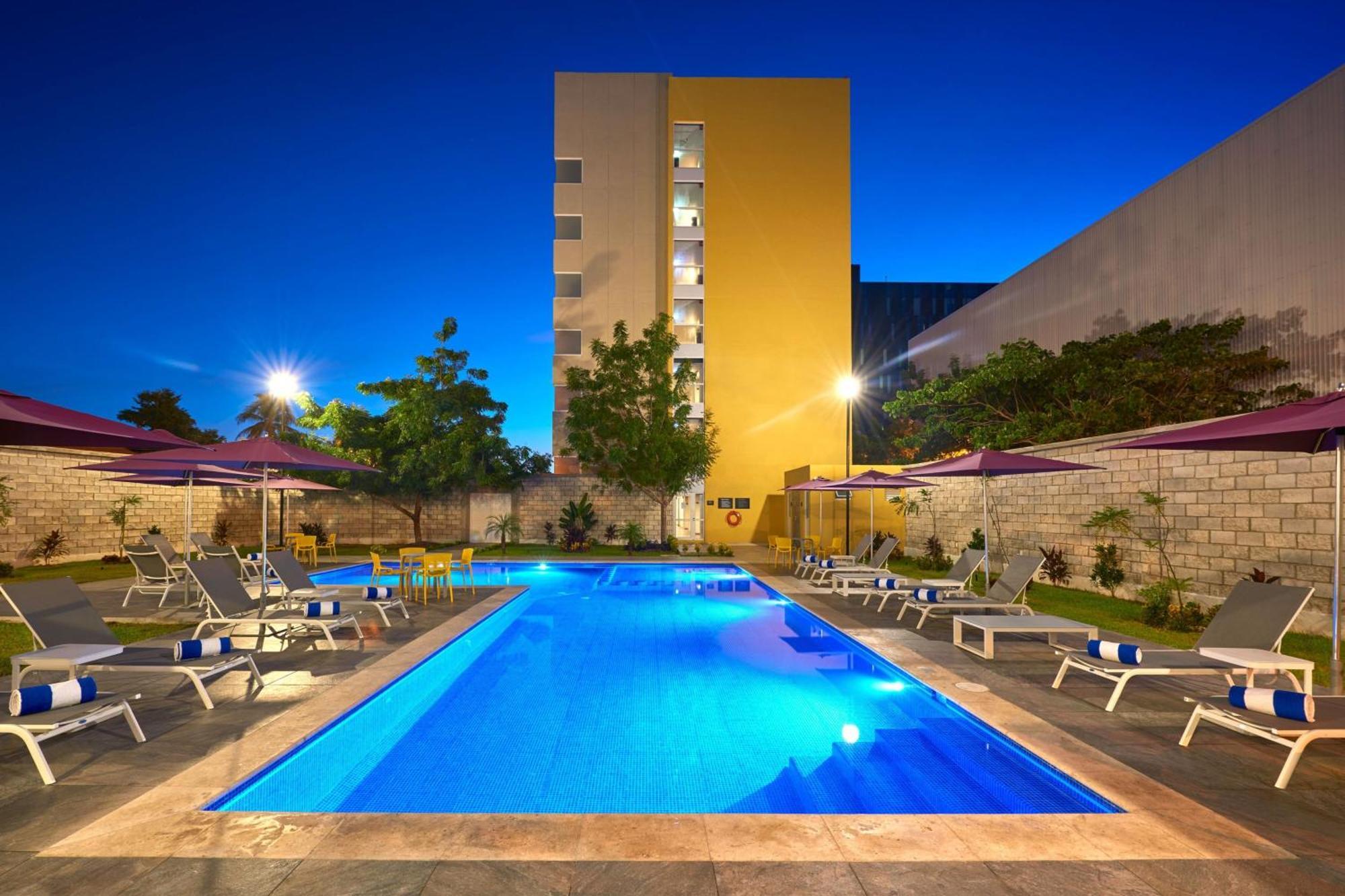 City Express By Marriott Merida Exterior photo