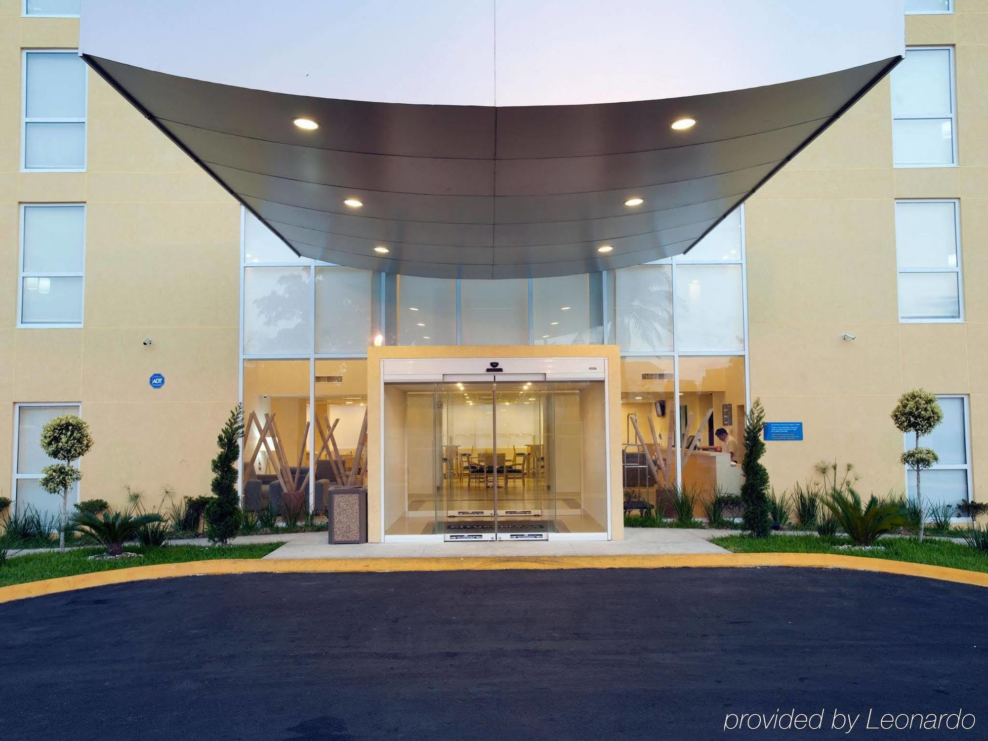 City Express By Marriott Merida Exterior photo
